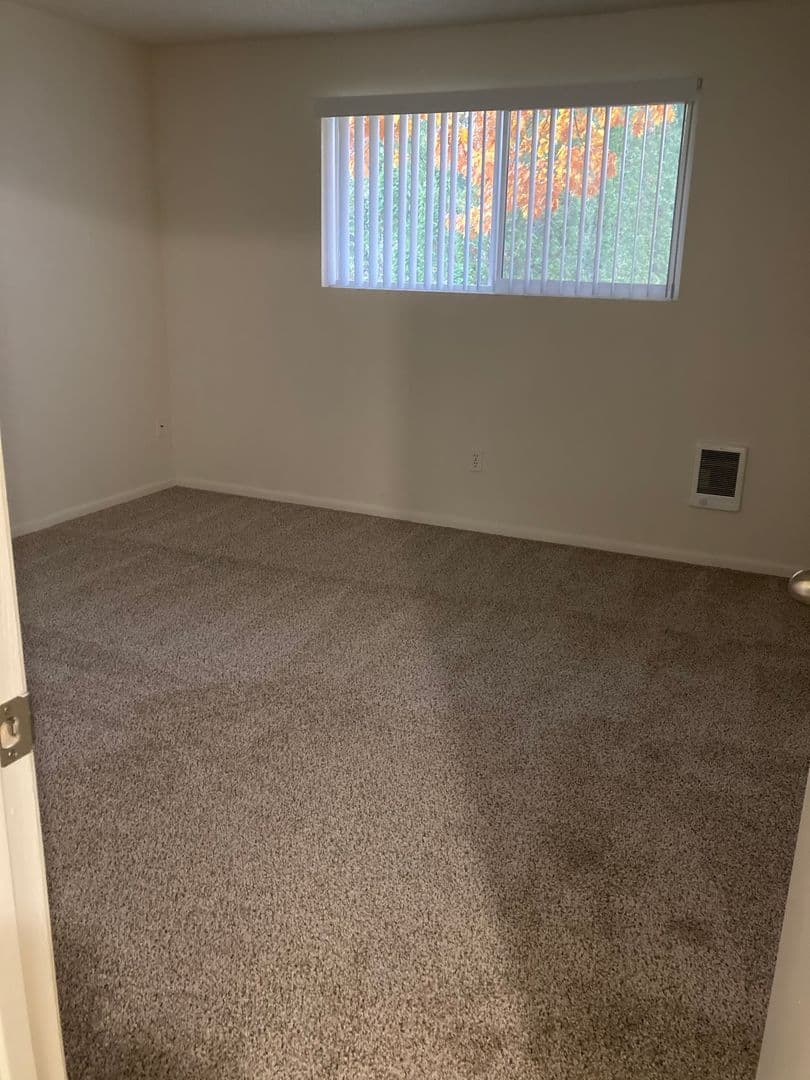 Tigard Apartment: 11521 SW 98th Ave
