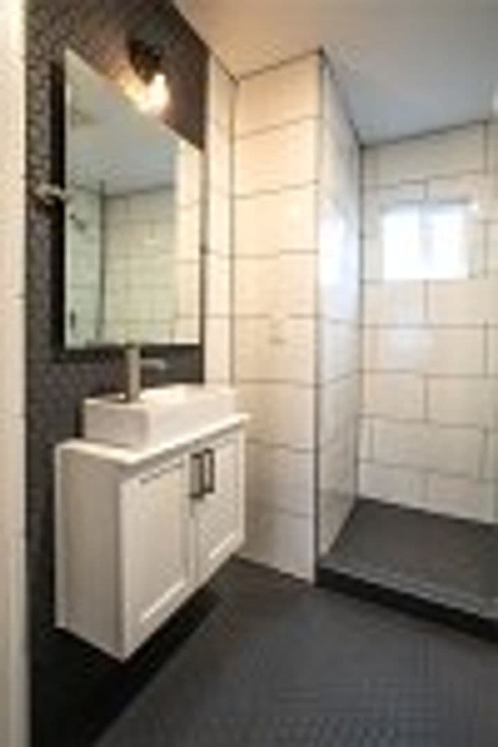 Medford Apartment: 518 N Riverside Ave