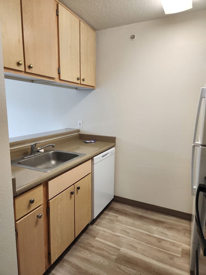 Portland Apartment: 1240 SW Columbia St