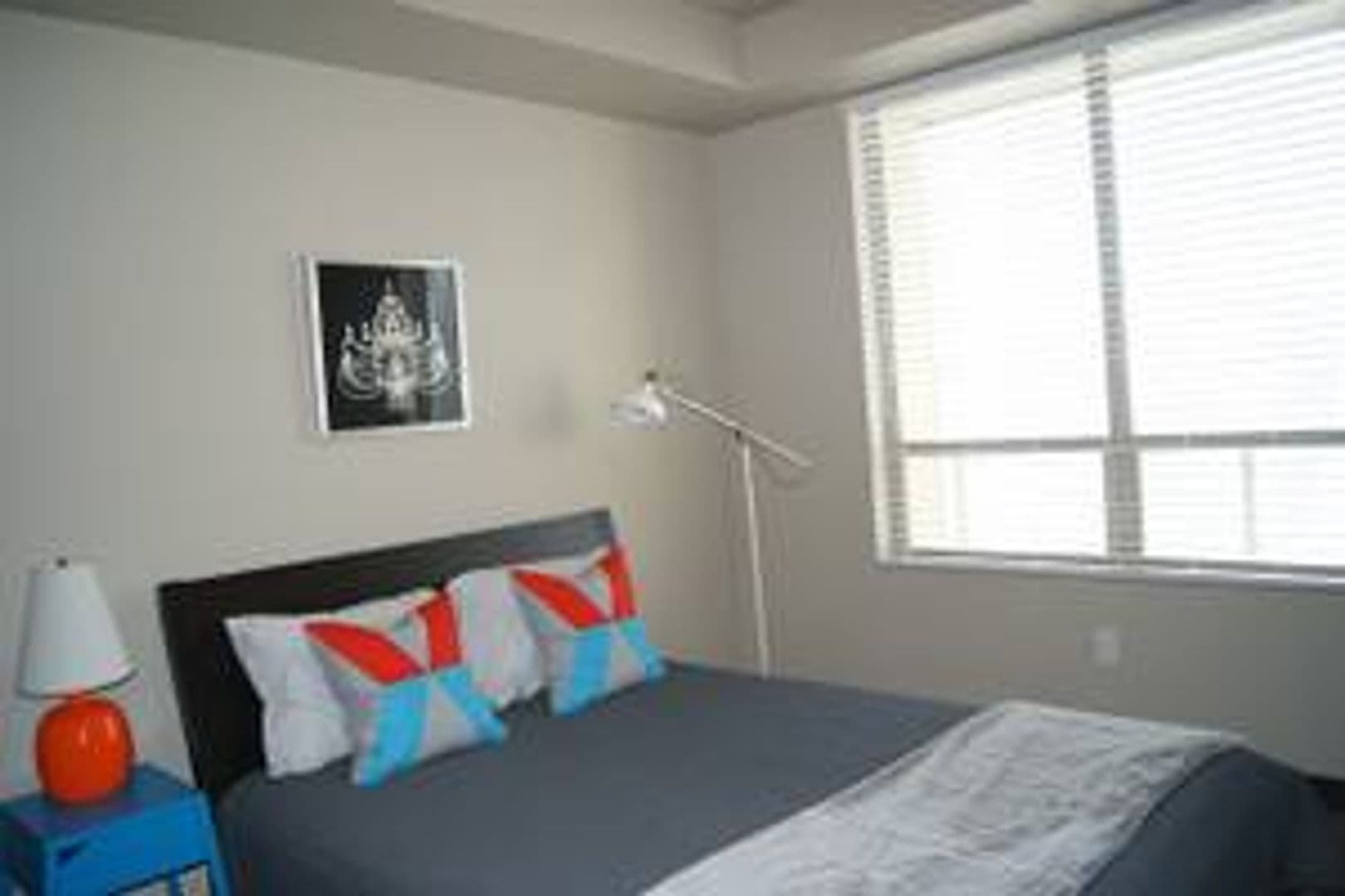 Portland Apartment: 9700 NE Everett Court
