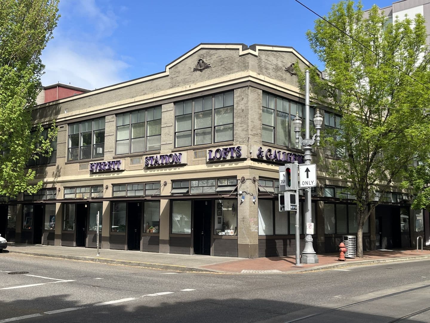 Portland Apartment: 625 NW Everett Street
