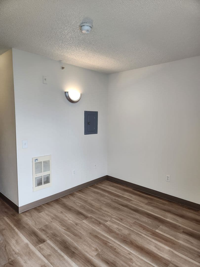Portland Apartment: 1240 SW Columbia St