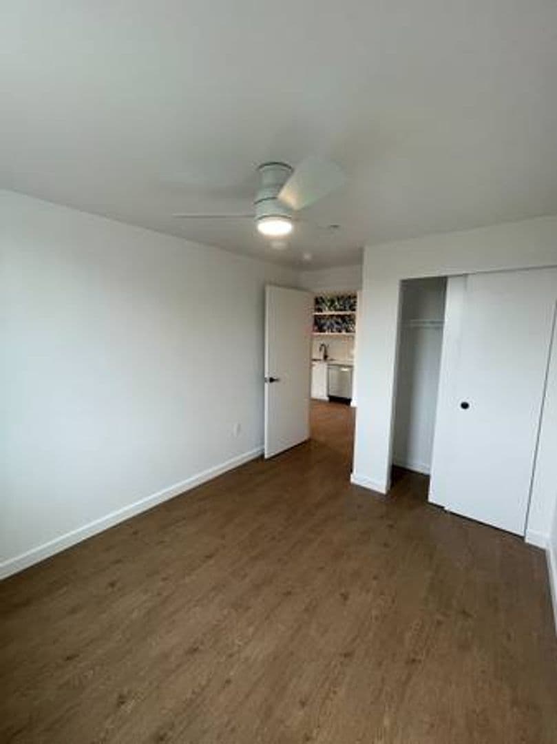 Portland Apartment: 5560 NE 42nd ave
