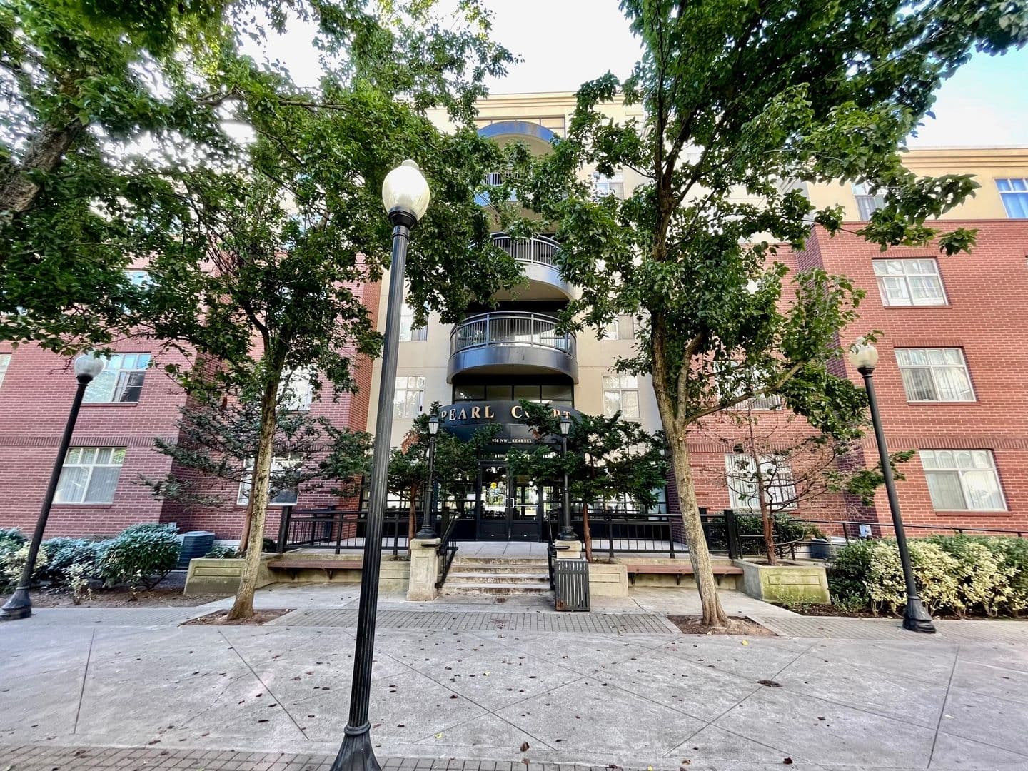 Portland Apartment: 920 NW Kearney St