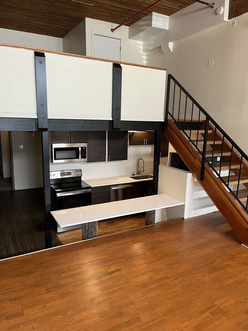 Portland Apartment: 625 NW Everett Street