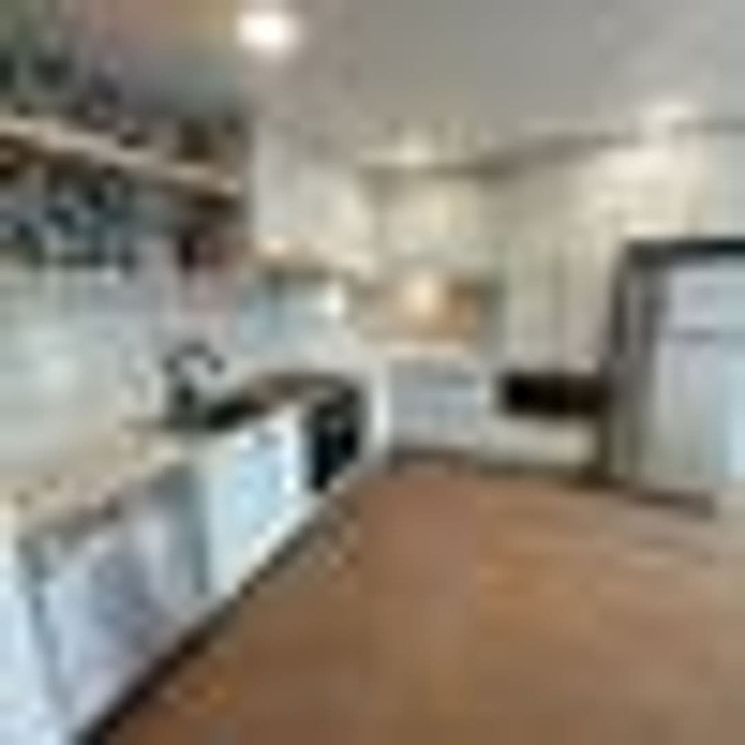 Portland Apartment: 5560 NE 42nd ave