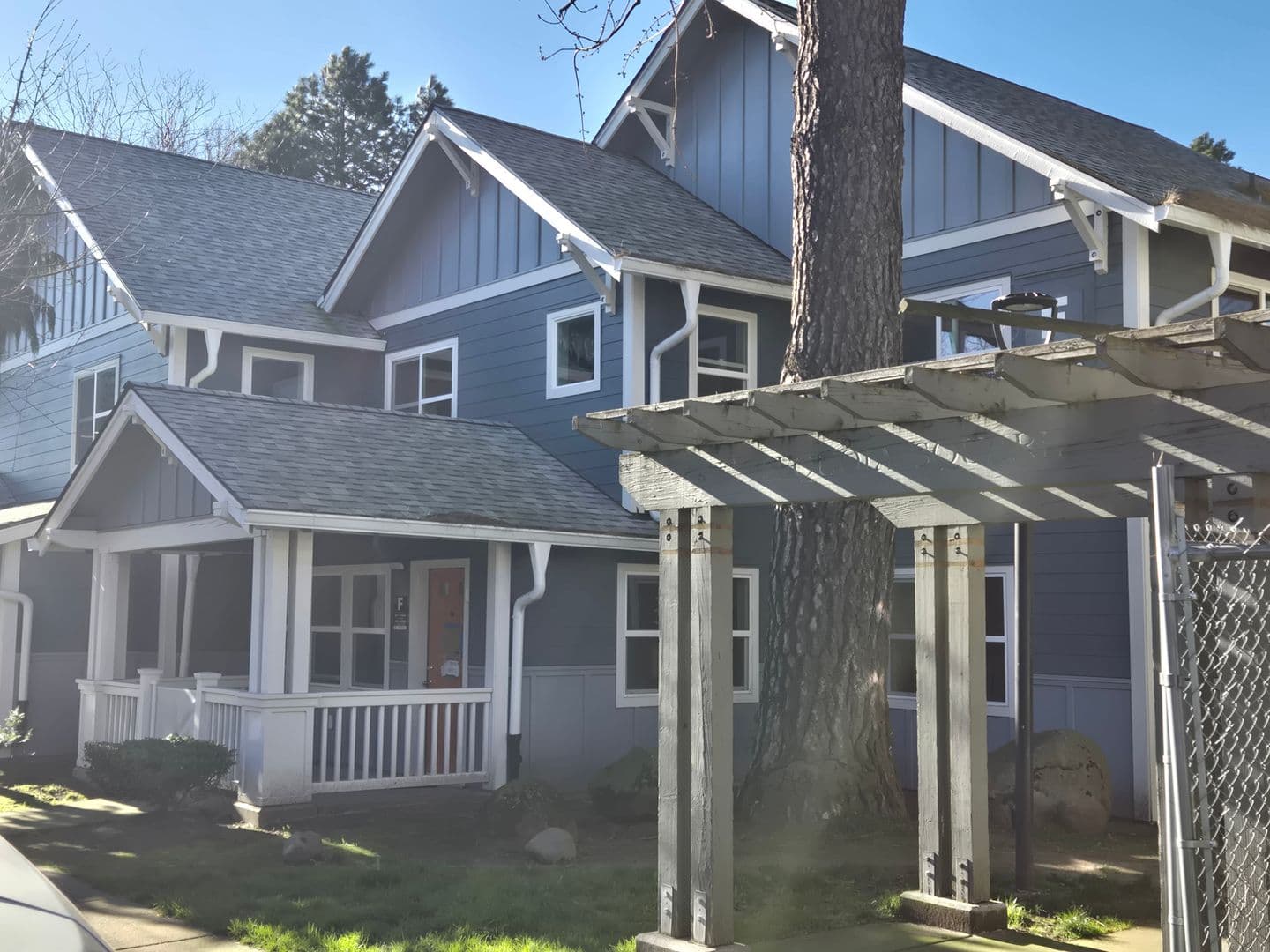 Portland Apartment: 247 SE 160th Ave