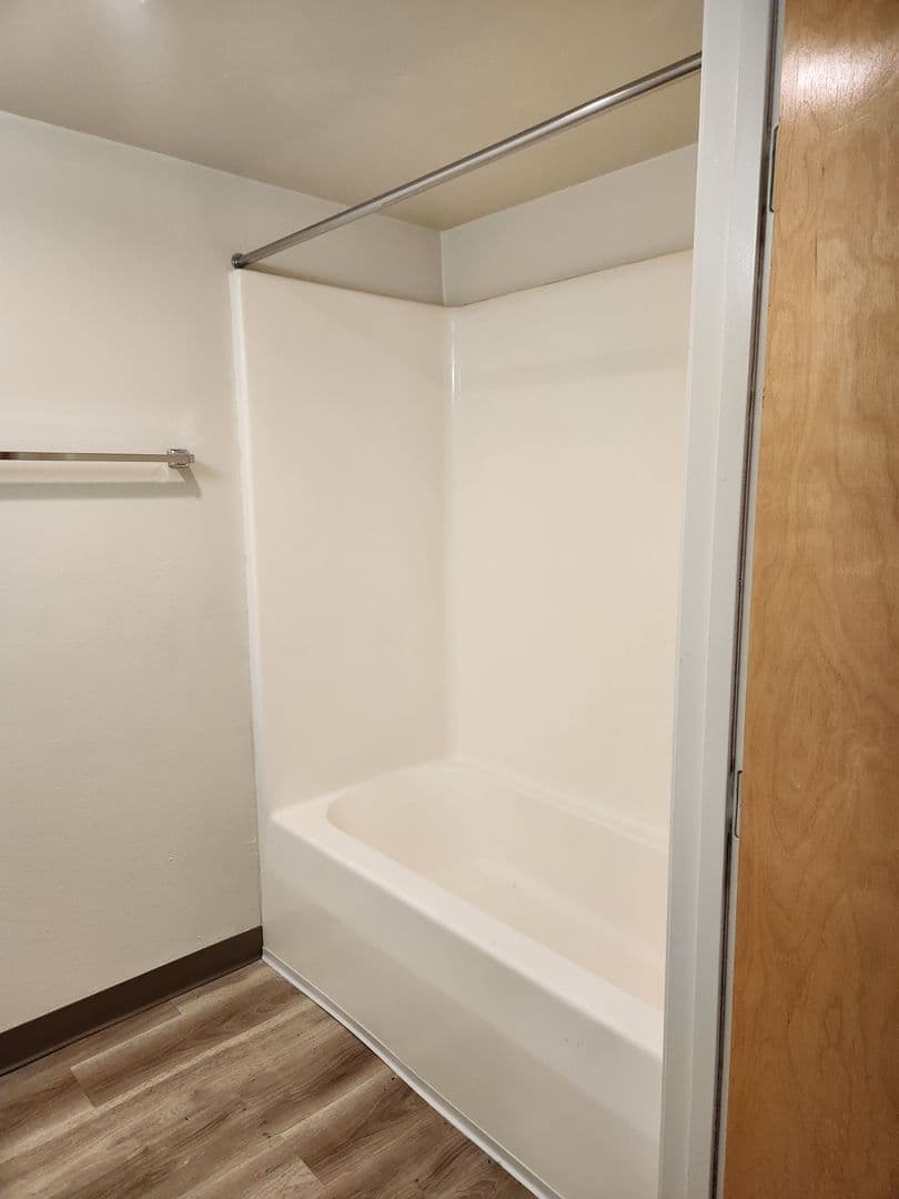 Portland Apartment: 1240 SW Columbia St