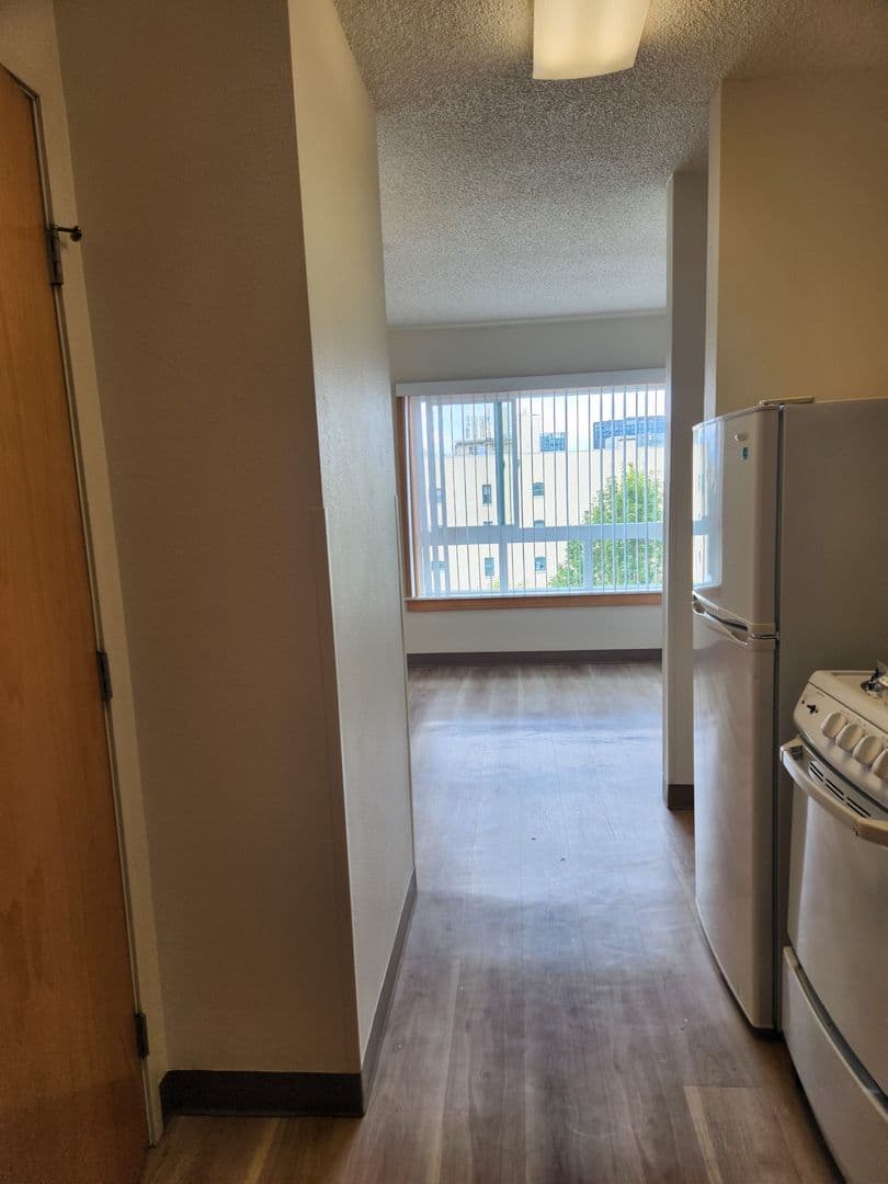 Portland Apartment: 1240 SW Columbia St