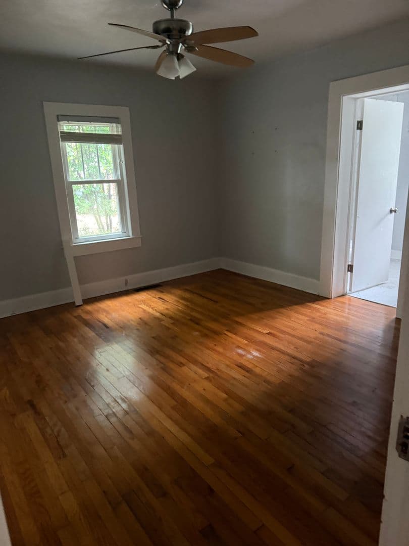 Tallahassee House: 105 Glenview Drive
