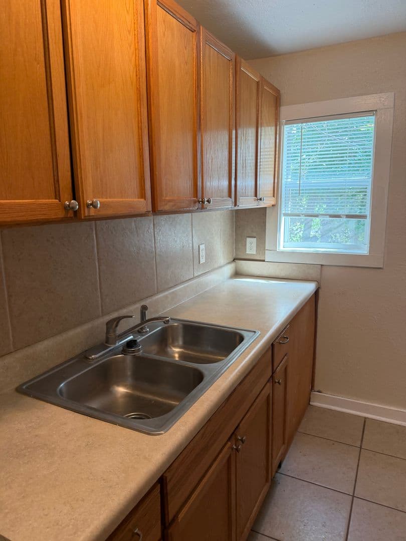 Tallahassee House: 1210 Ford Street