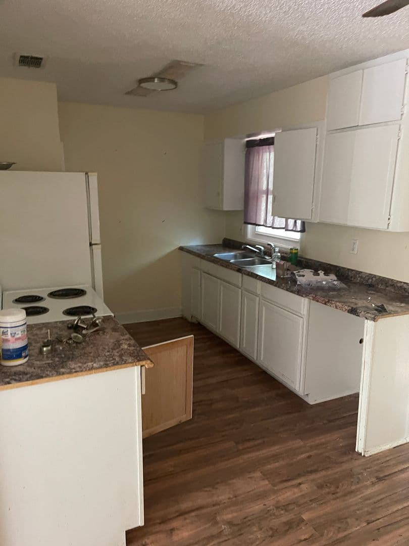 Tallahassee House: 3612 Shoreline Drive