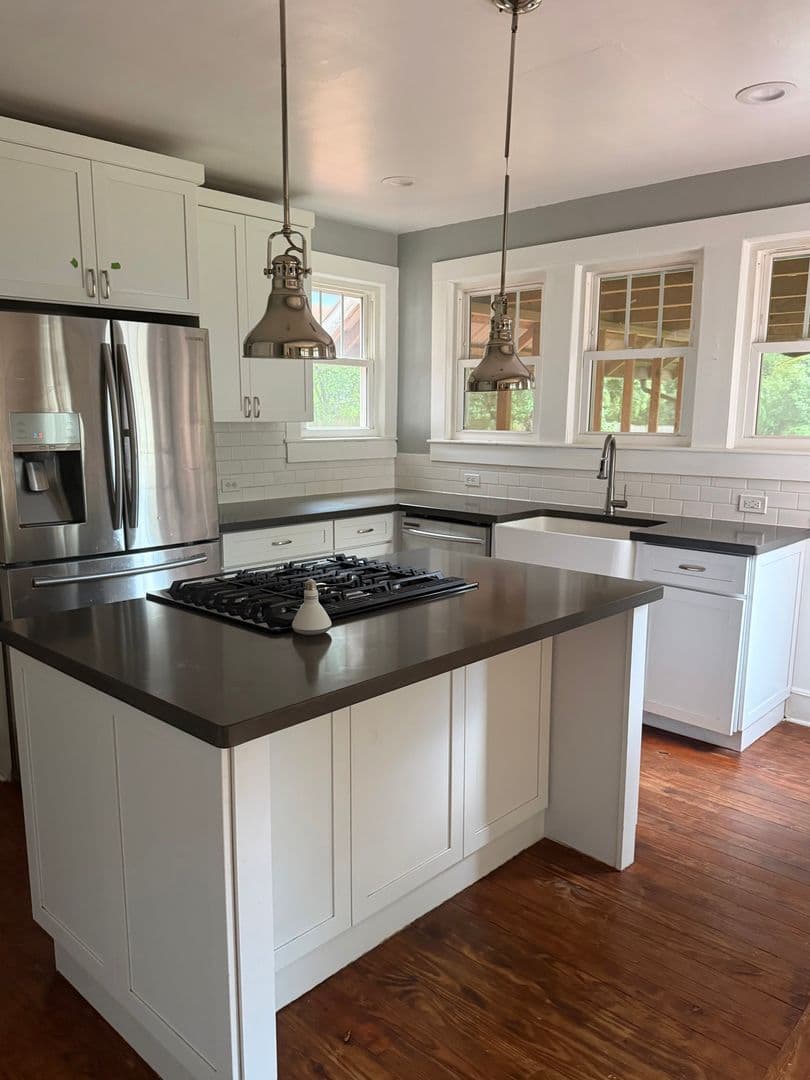 Tallahassee House: 105 Glenview Drive