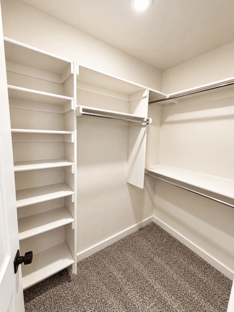 Edmond House: 614 W 2nd St #100