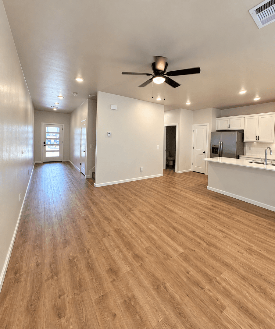 Edmond House: 19609 Horseshoe Ave