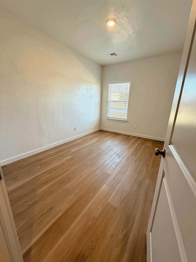 Lawton House: 1309 SW Oklahoma Ave