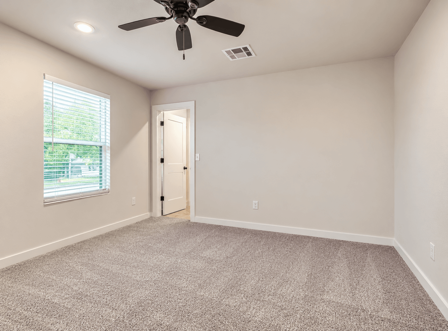 Edmond House: 602 W 2nd St #110