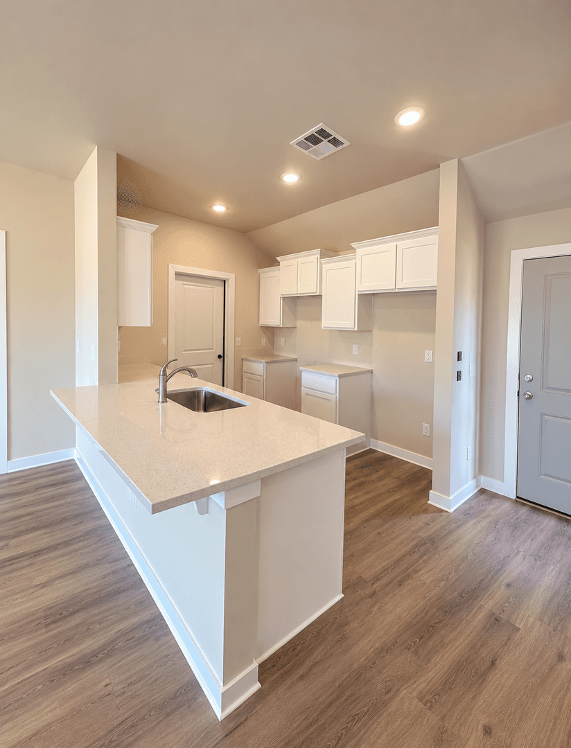 Guthrie House: 1627 Highland Loop