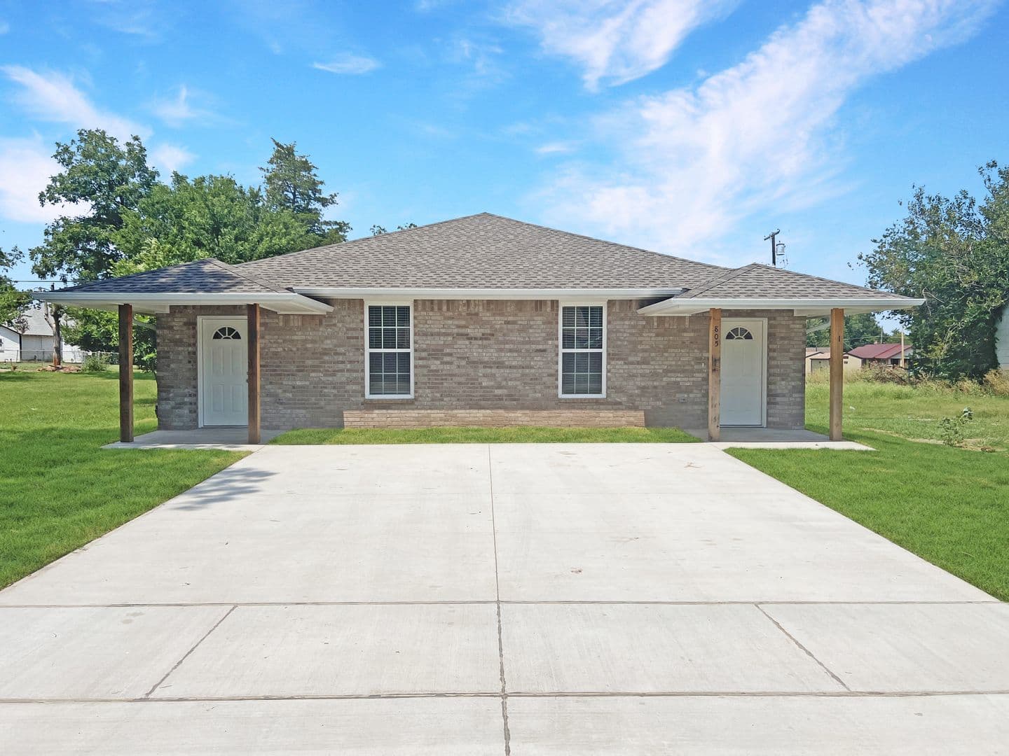 Lawton House: 2106 Charles Whitlow Ave