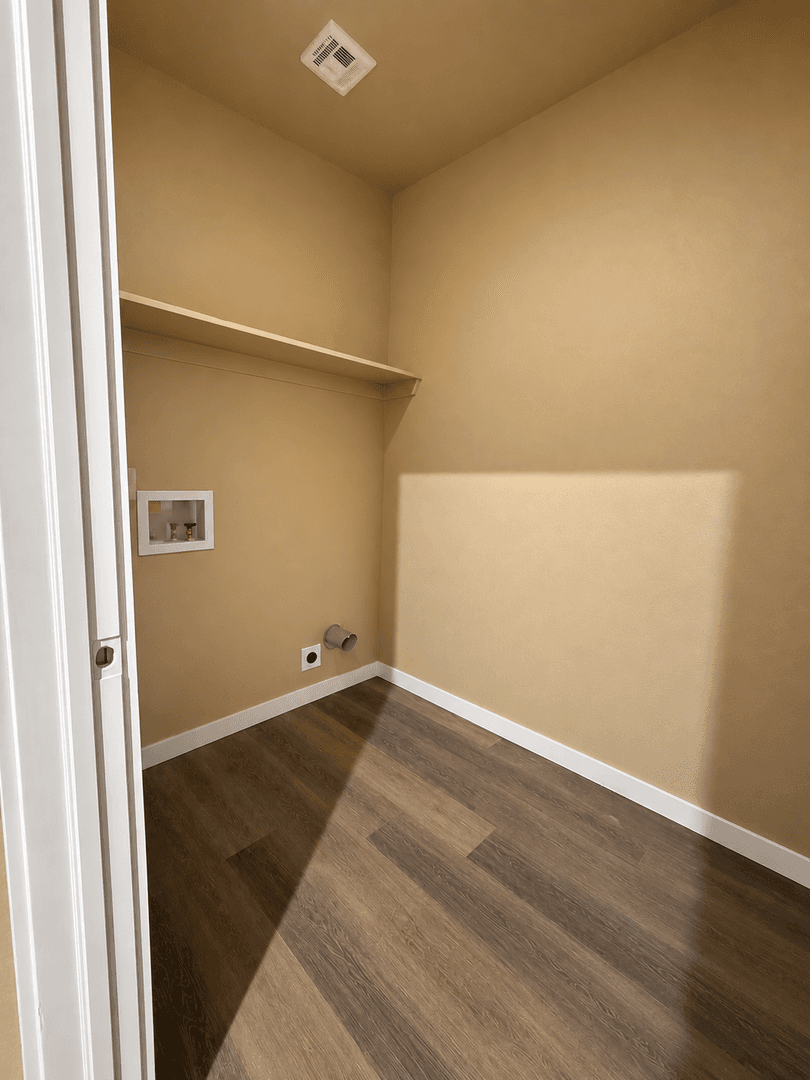 Lawton House: 2104 SW Charles Whitlow