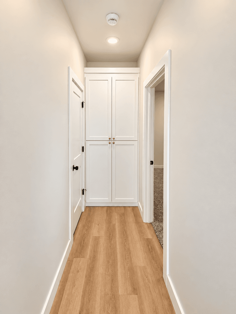 Edmond House: 602 W 2nd St #110