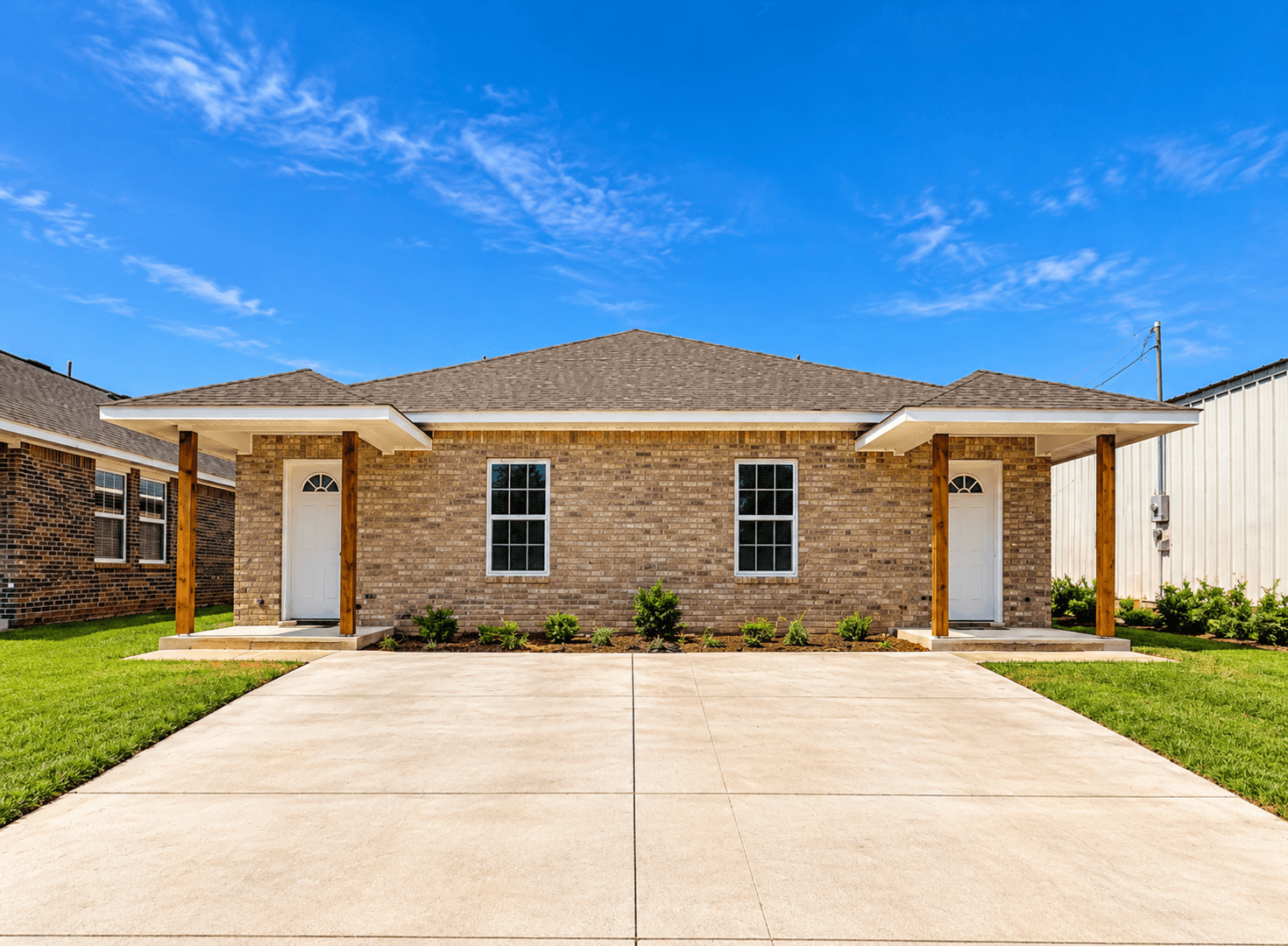 Lawton House: 2118 SW Charles Whitlow Ave