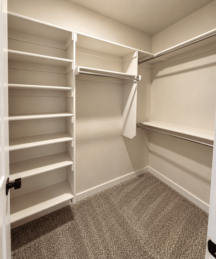 Edmond House: 616 W 2nd St #100
