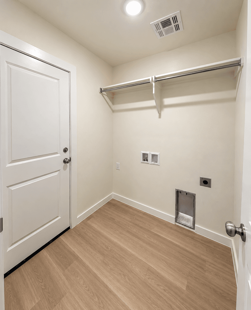 Guthrie House: 1617 Highland Loop