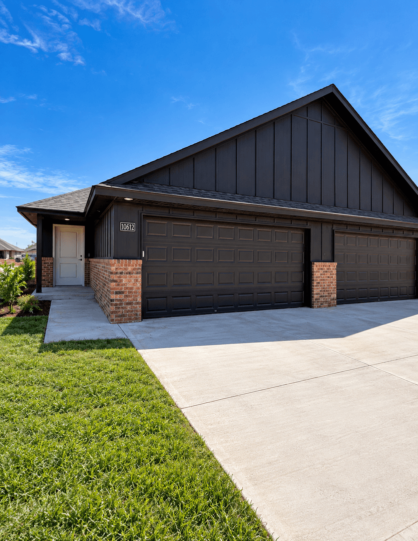 Yukon House: 10612 SW 16th Terrace