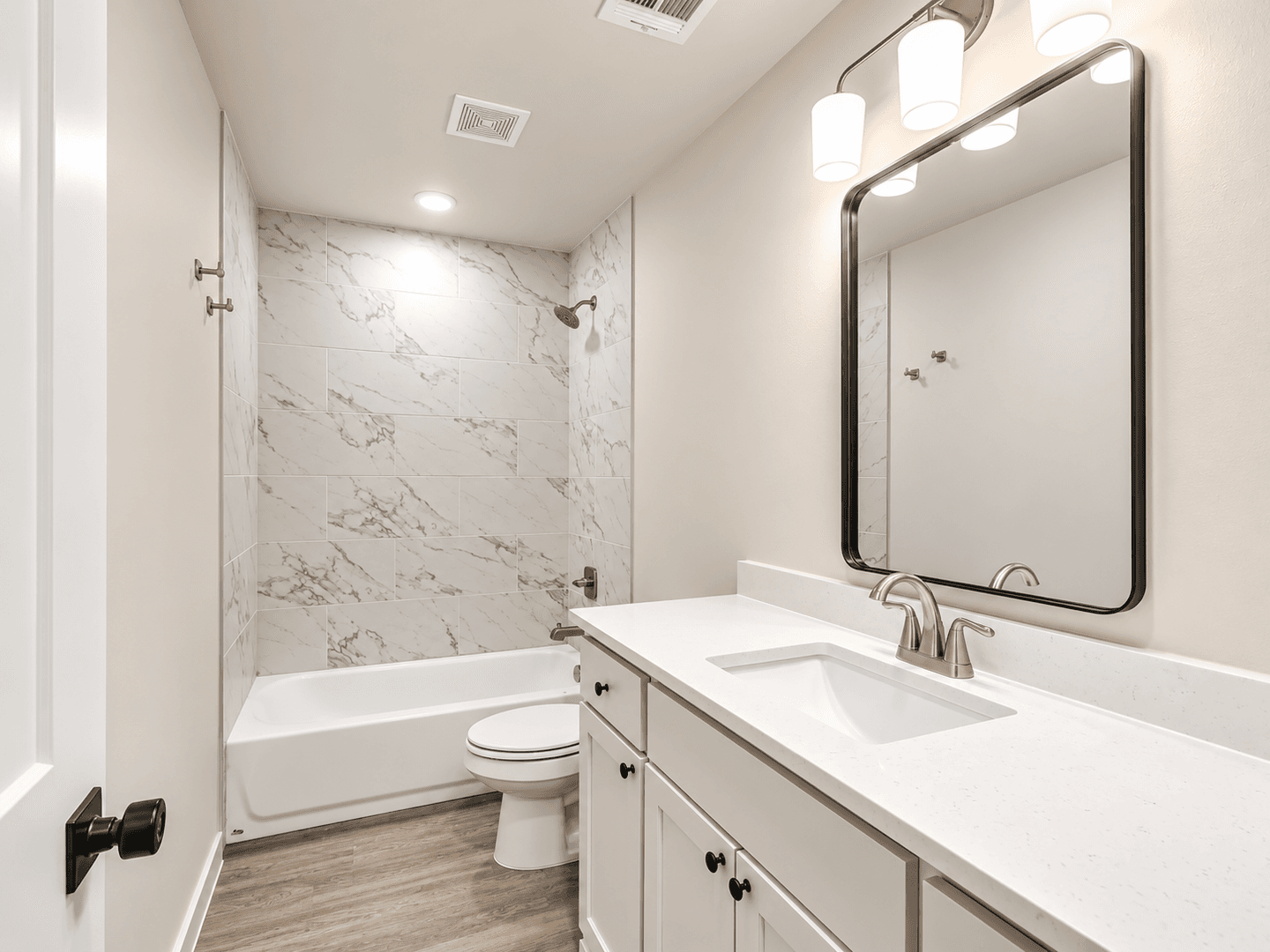 Edmond House: 604 W 2nd St #100