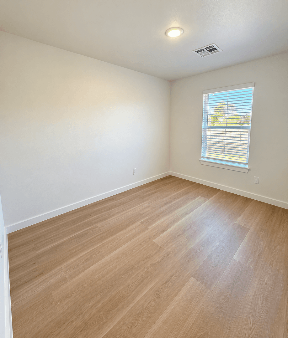 Guthrie House: 1617 Highland Loop