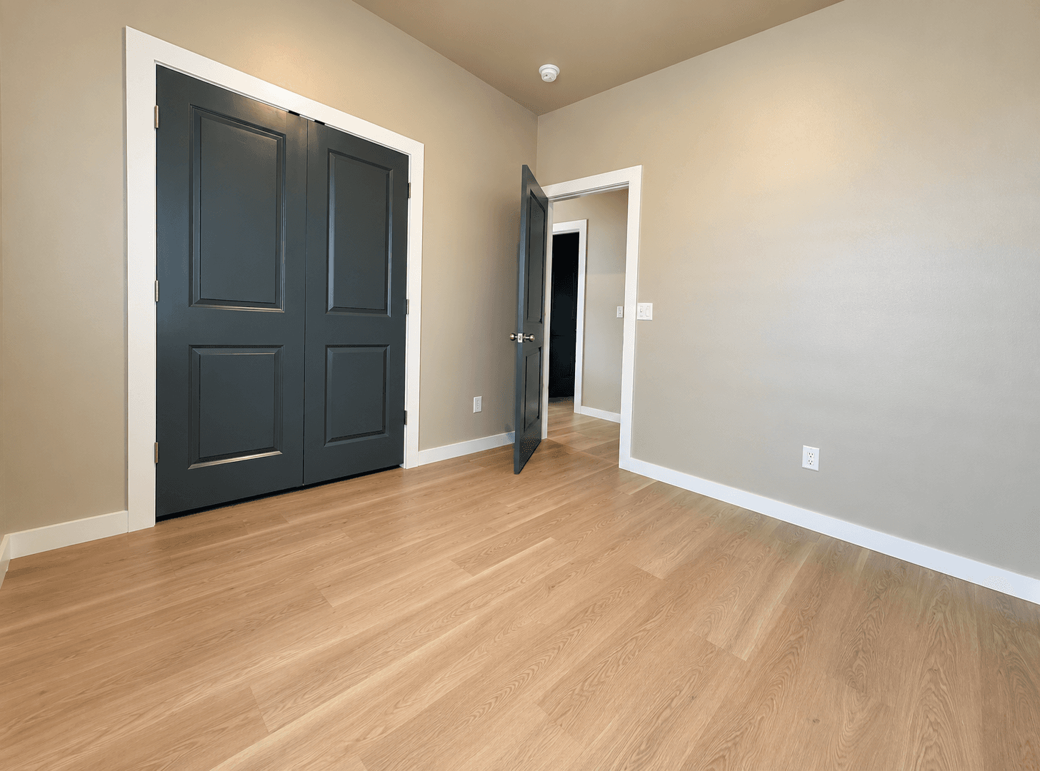 Lawton House: 309 NW Arlington Ave Unit 2