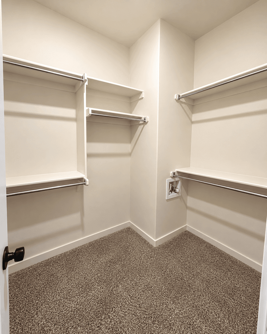 Edmond House: 618 W 2nd St #100