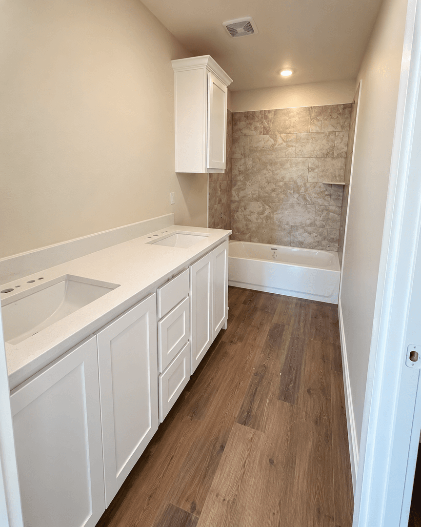 Guthrie House: 1627 Highland Loop