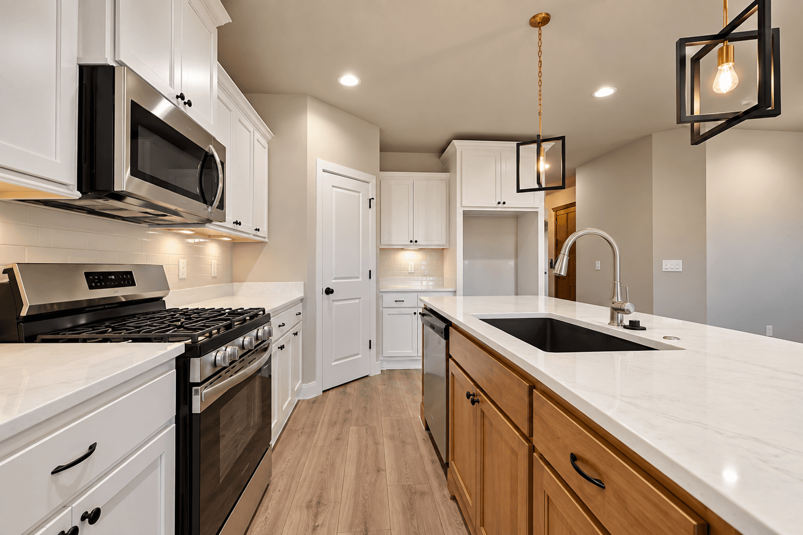 Yukon House: 10633 SW 18th St,