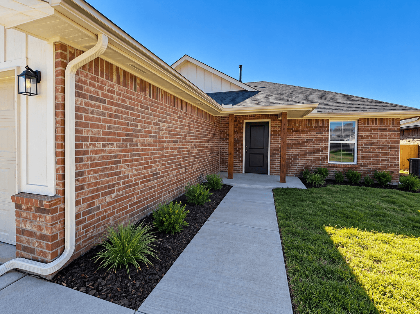 Guthrie House: 1619 Highland Loop