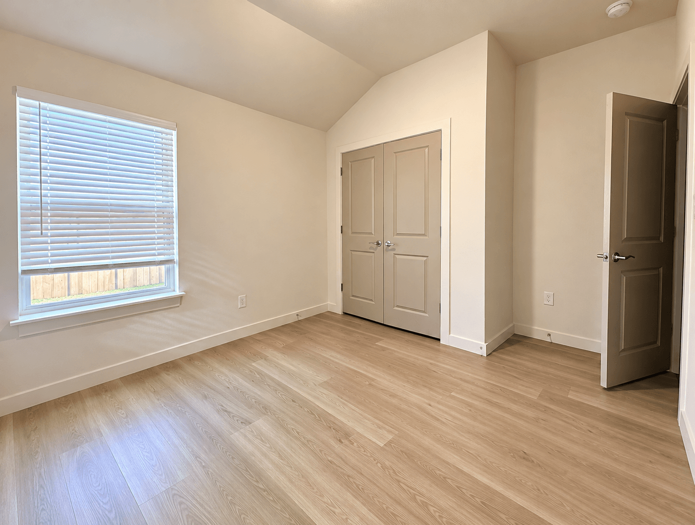 Lawton House: 203 SW 17th St. Unit 1