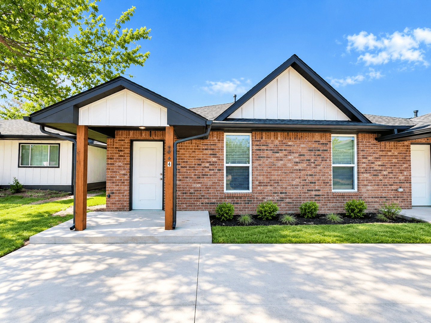 Oklahoma City House: 324 NW 122nd St