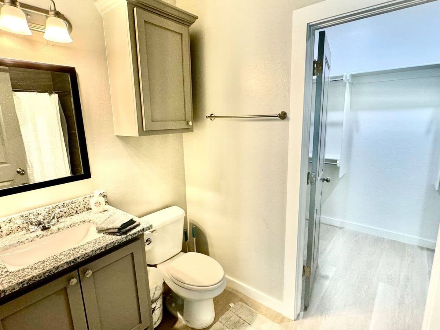 Lawton House: 1307 SW Georgia Ave