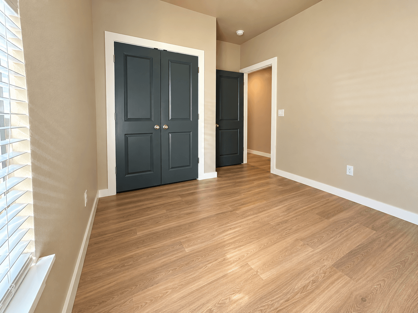 Lawton House: 309 NW Arlington Ave Unit 2