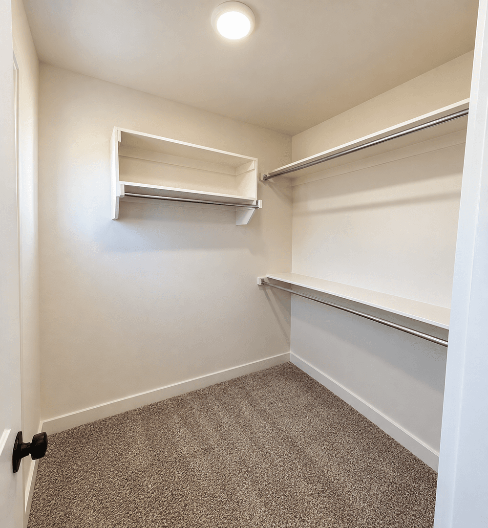 Edmond House: 618 W 2nd St #100