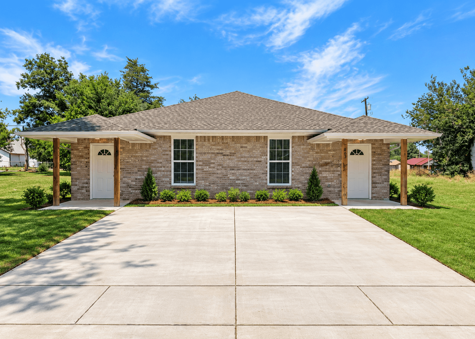 Lawton House: 2118 SW Charles Whitlow Ave