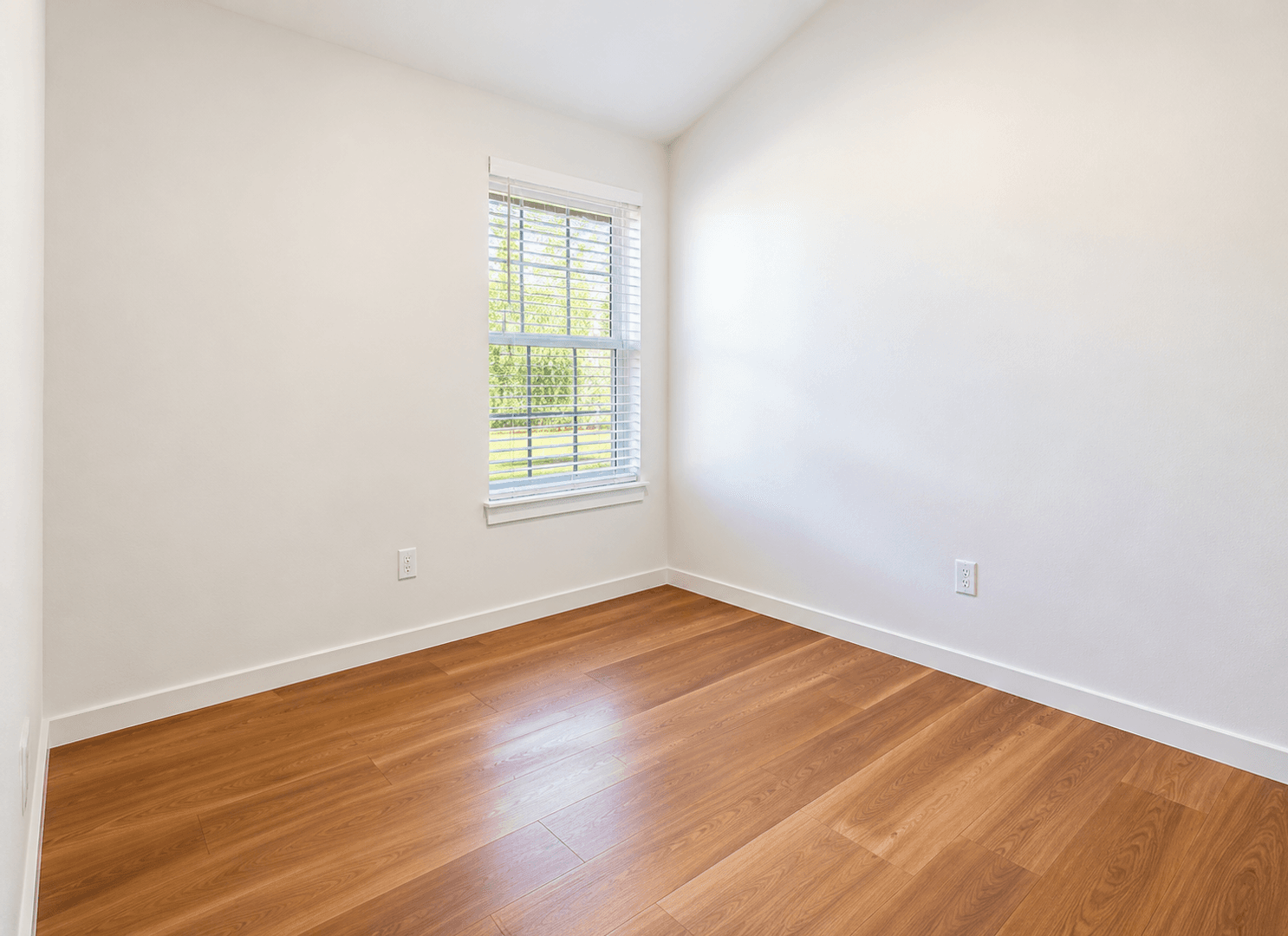 Lawton House: 203 SW 17th St. Unit 1