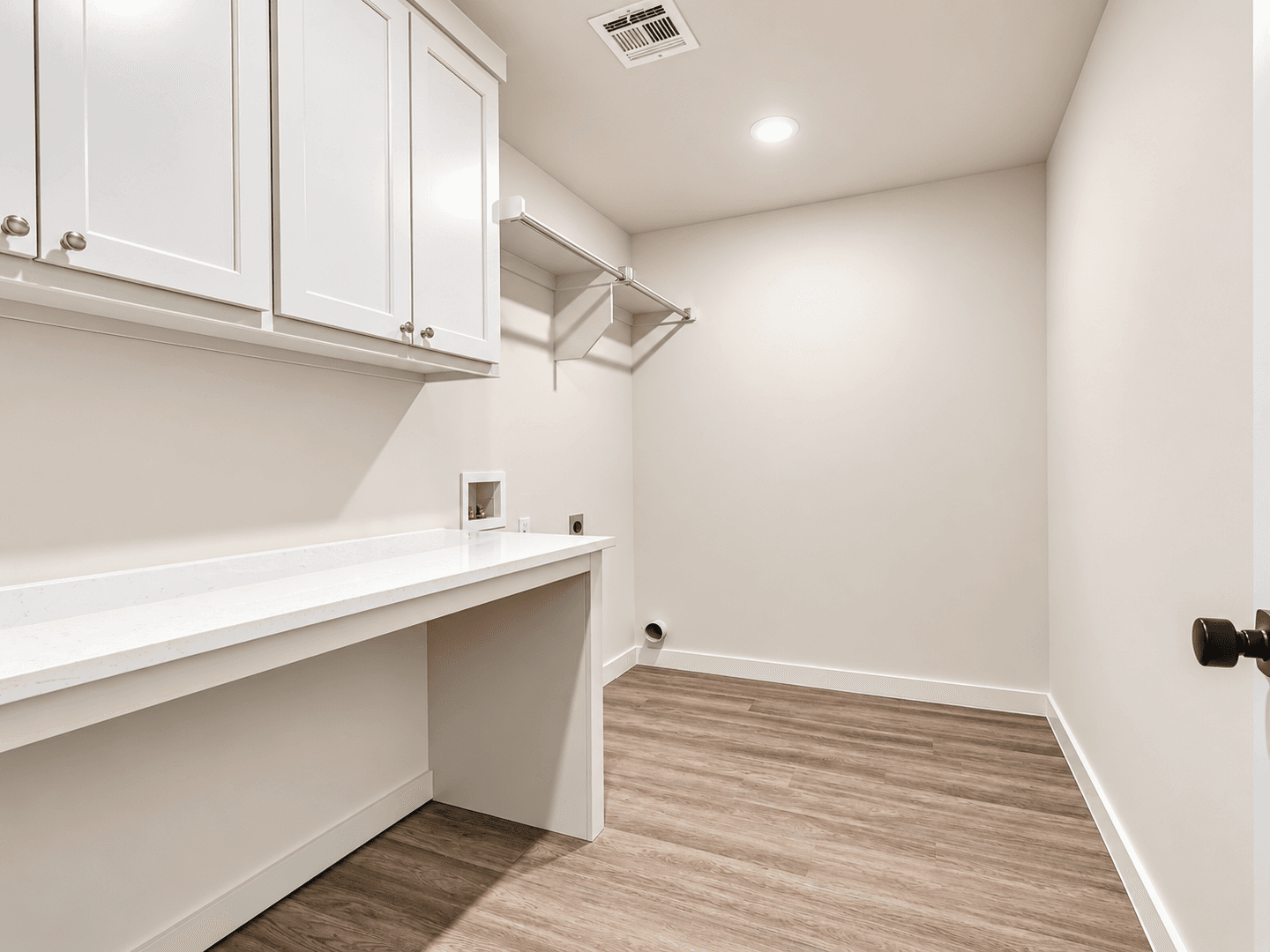 Edmond House: 604 W 2nd St #100