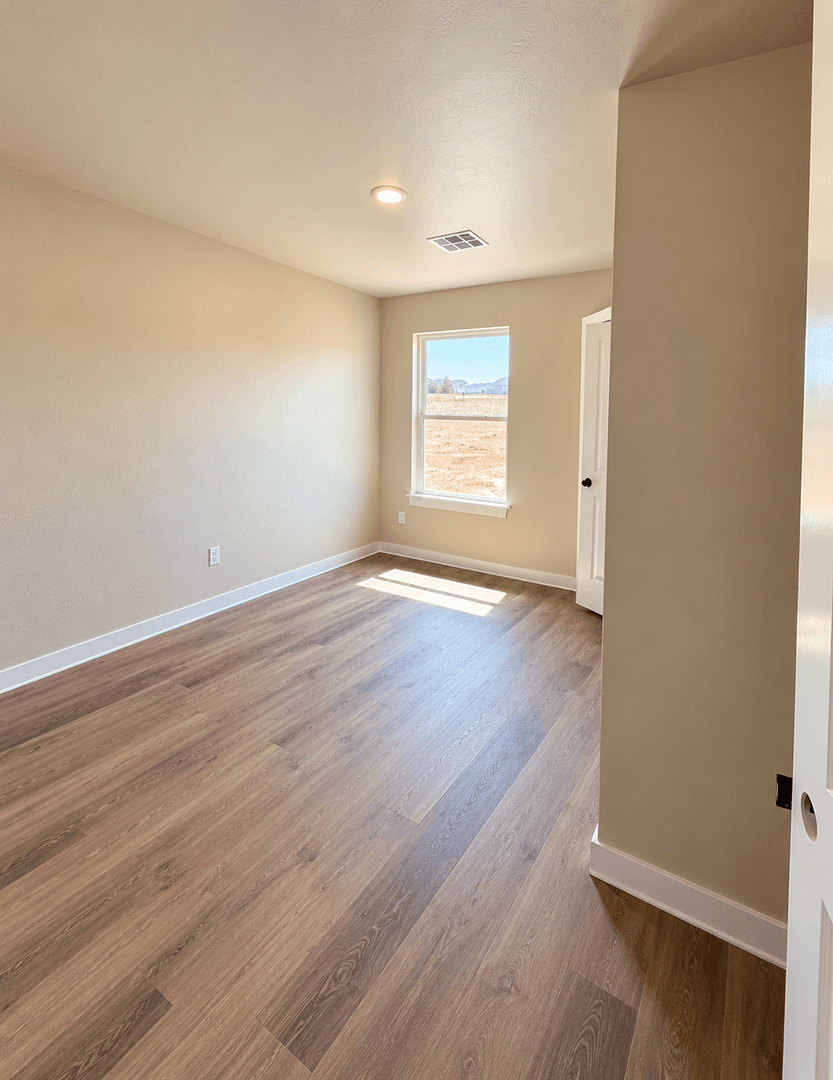 Guthrie House: 1627 Highland Loop