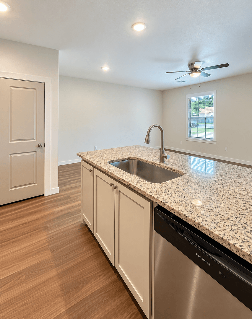 Lawton House: 2122 SW Charles Whitlow Ave