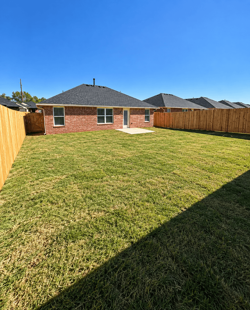 Guthrie House: 1619 Highland Loop