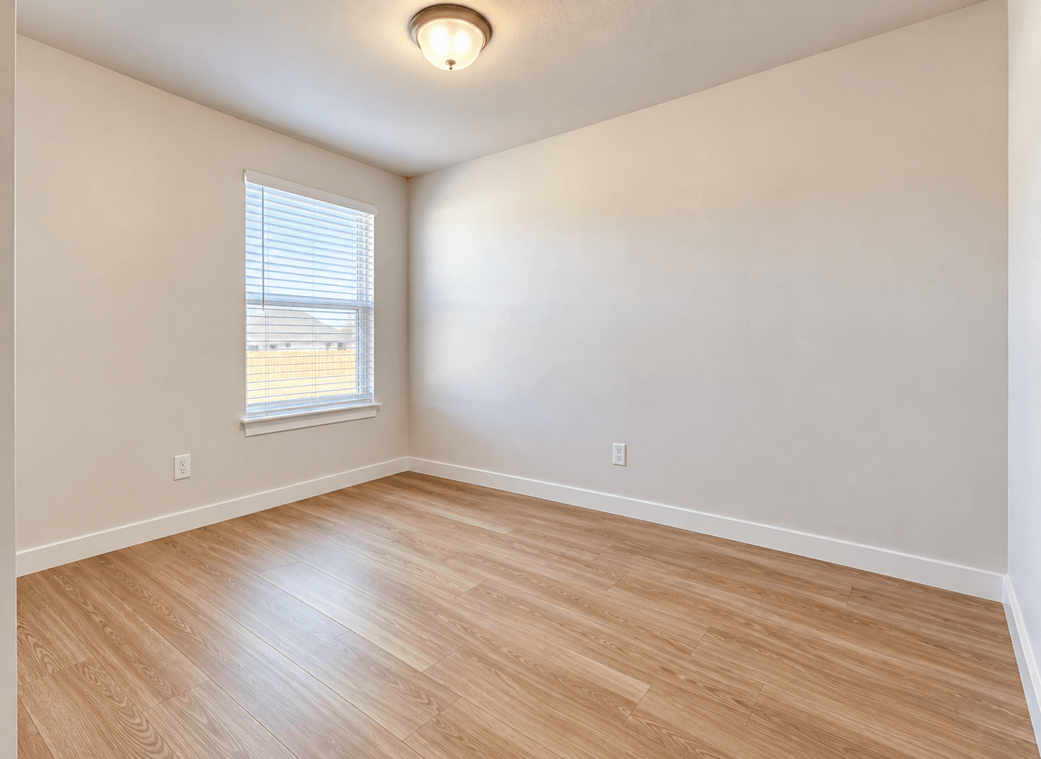 Guthrie House: 1630 Highland Loop