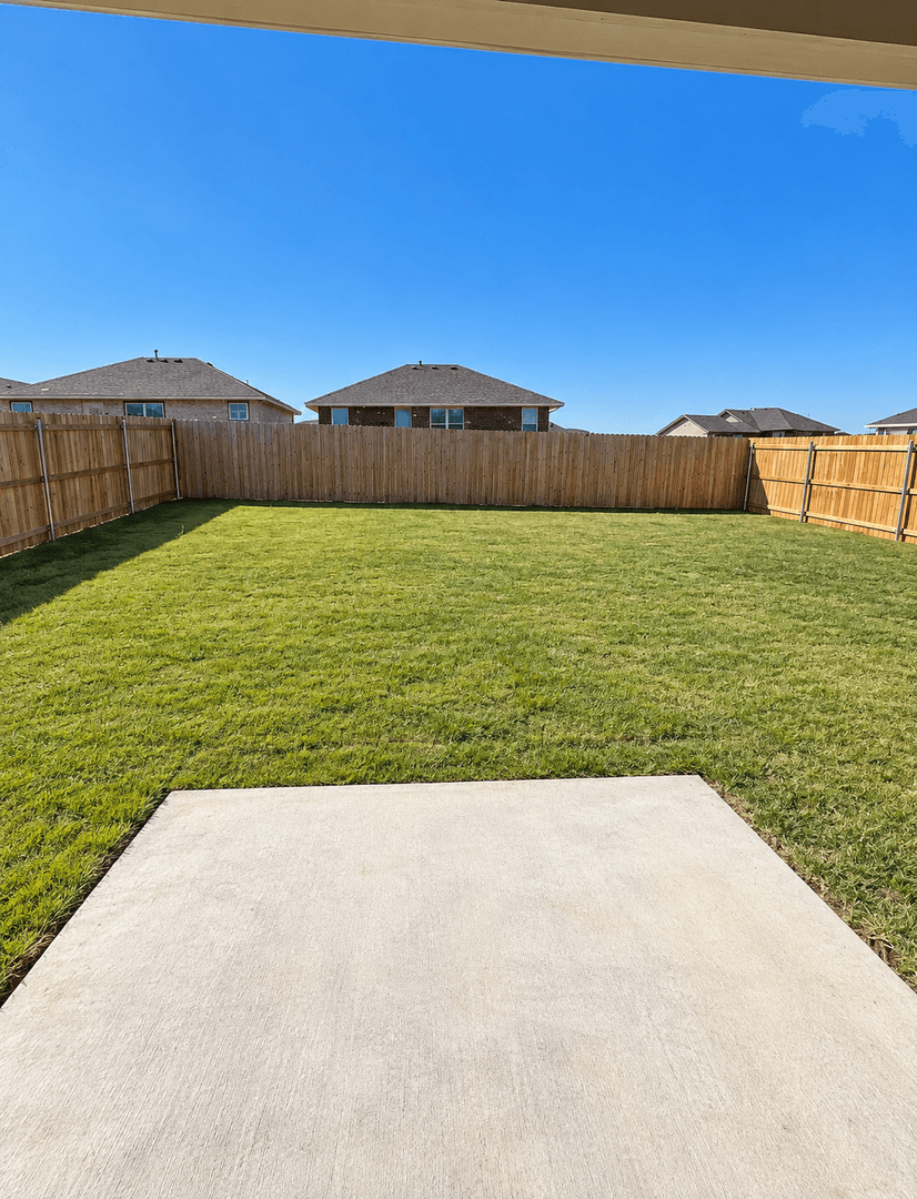 Guthrie House: 1617 Highland Loop