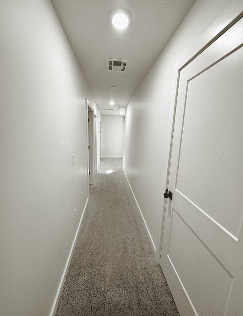 Edmond House: 616 W 2nd St #100